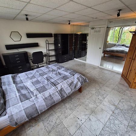 Spacious And Elegant Guest House With En-Suites Available In Canary Wharf Londra Dış mekan fotoğraf